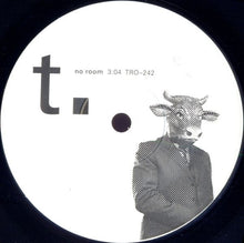 Load image into Gallery viewer, R.H.Y. Yau / Tralphaz : Chimera / No Room (7",45 RPM,Limited Edition)
