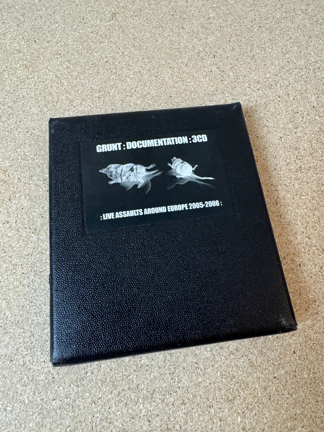 Grunt – Documentation - Live Assaults Around Europe 2005-2008 3CD Box (Freak Animal Records)